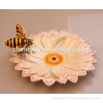 wholesale wedding gifts metal bee and lotus flower jewelry dishplay plate